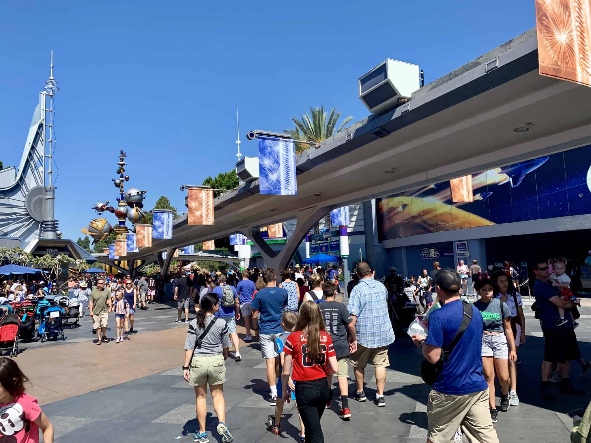 Disneyland Park Photo Report Summer Crowds July 9 2019