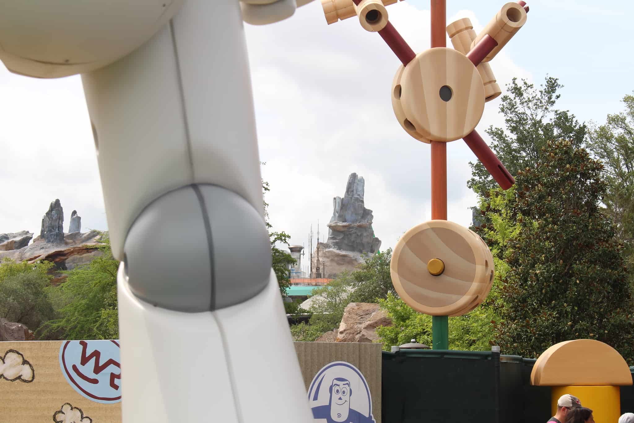 galaxy's edge Hollywood Studios