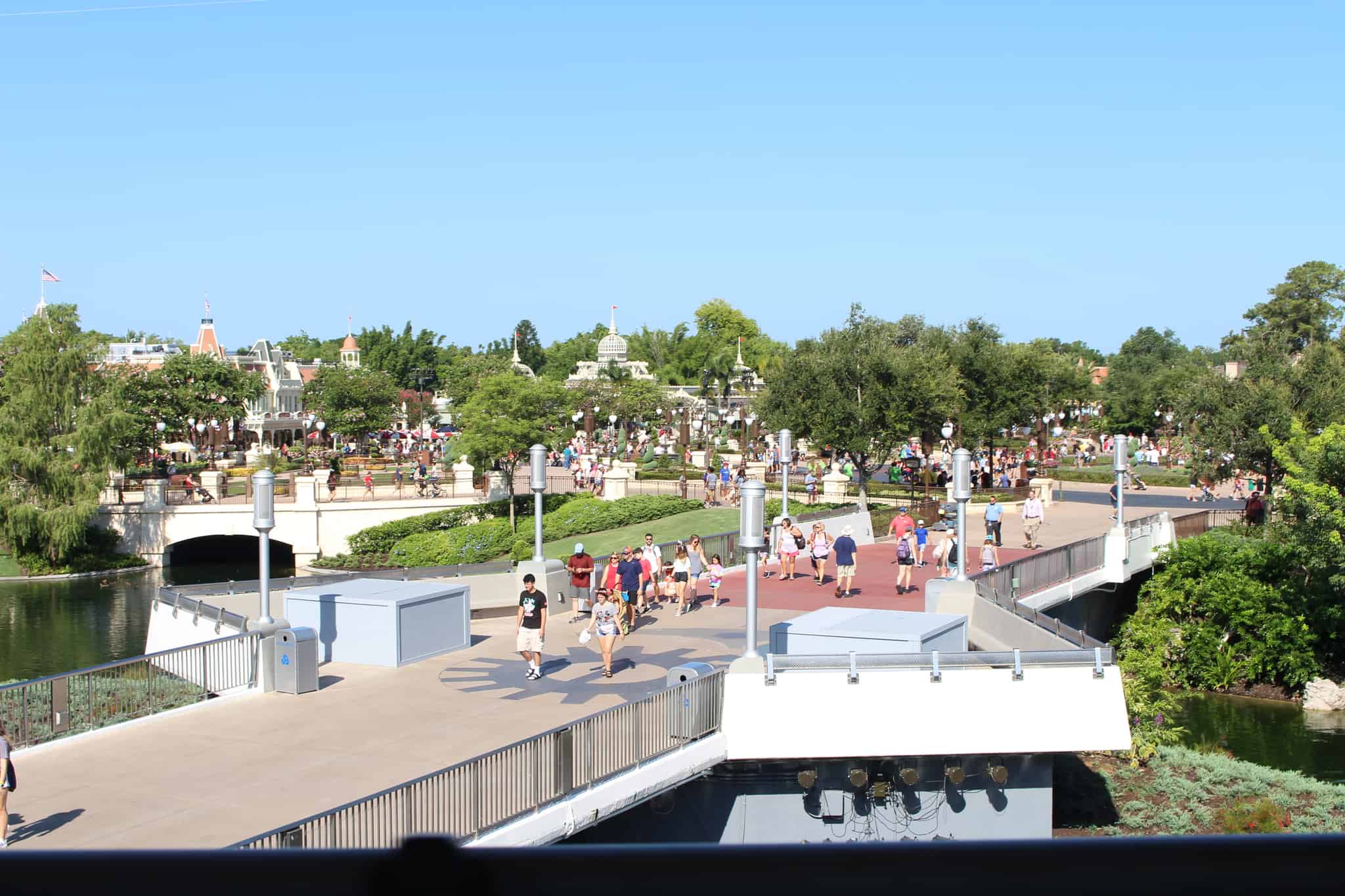 tomorrowland bridge
