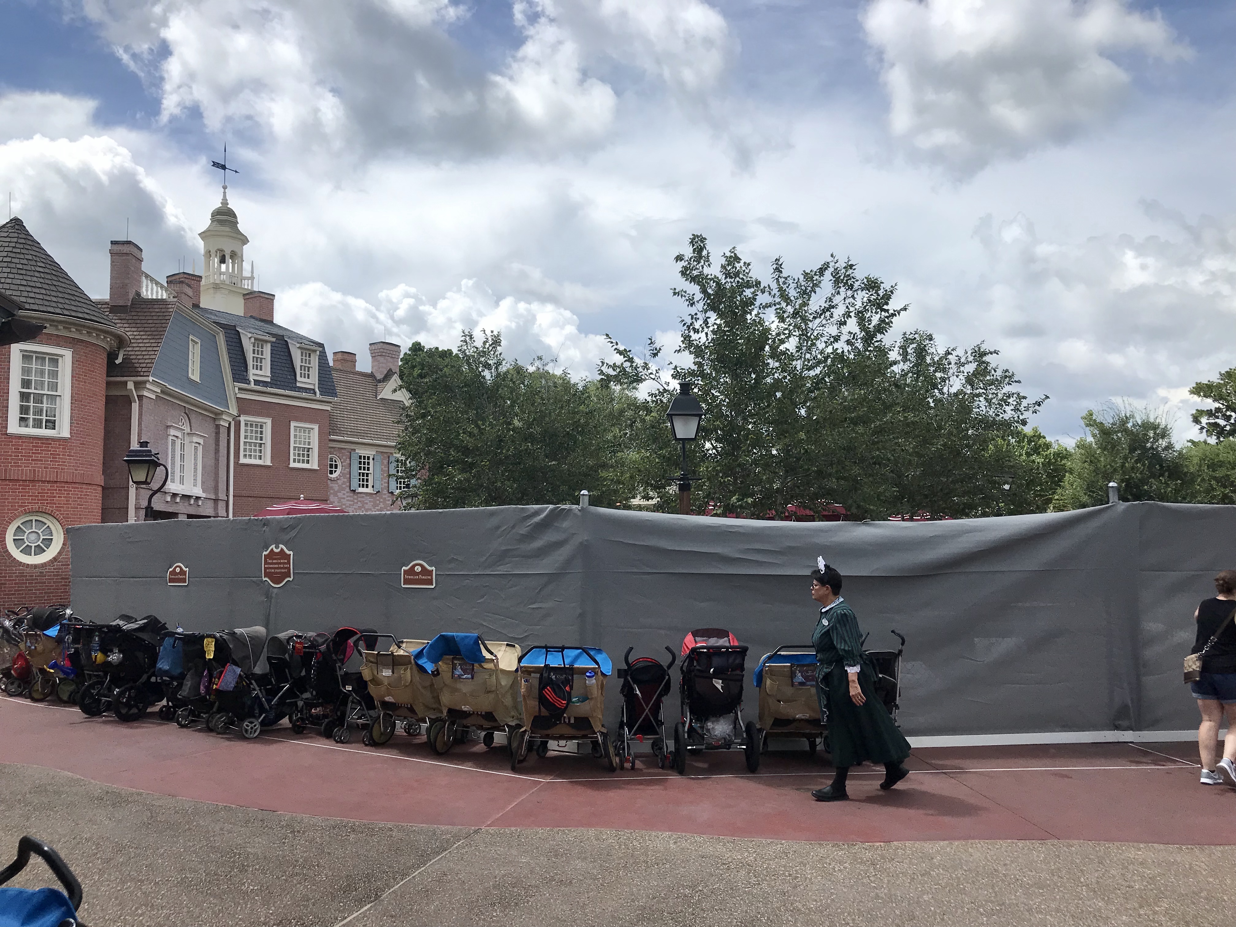 liberty square market