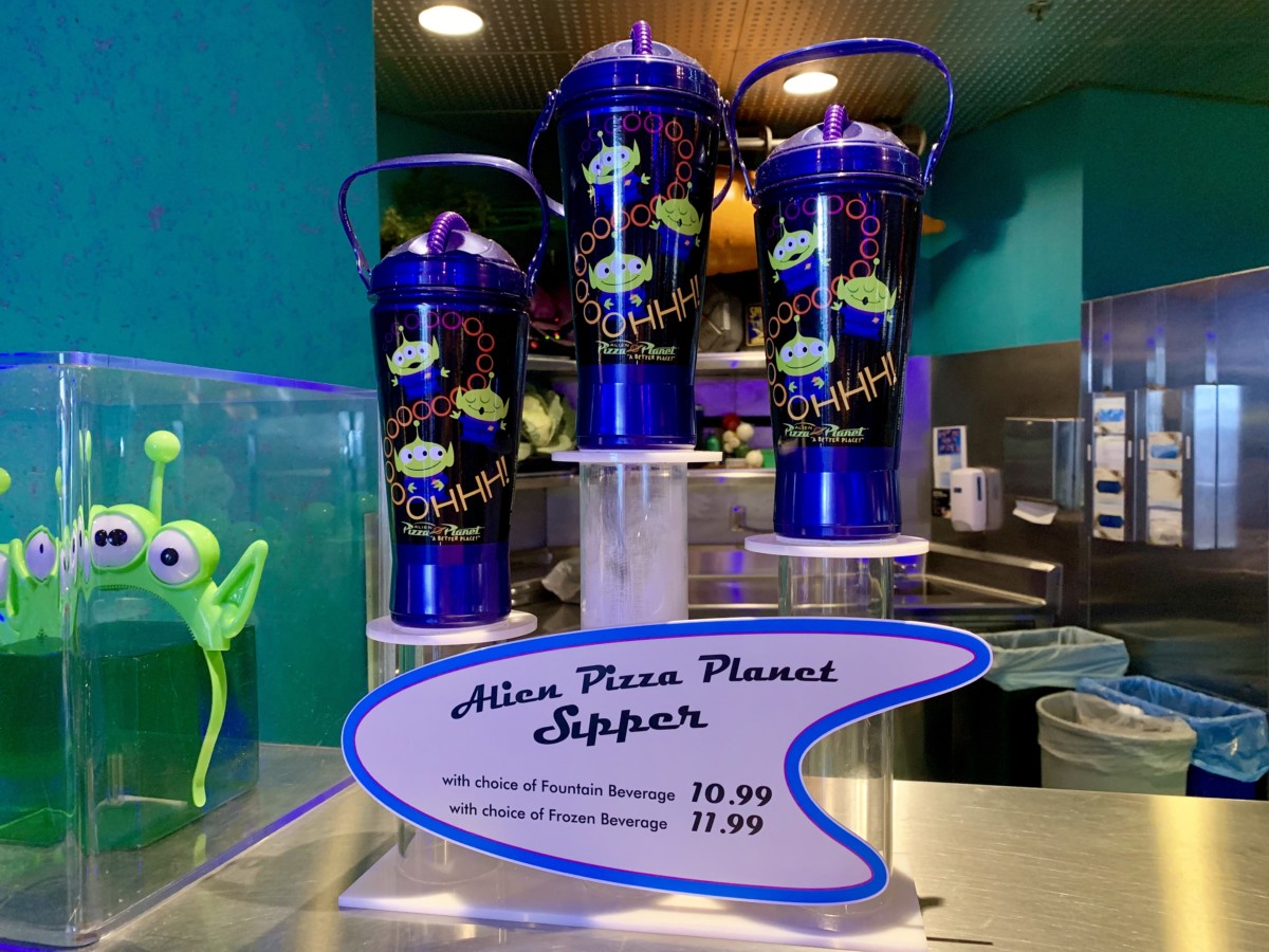lien Pizza Planet Sipper Disneyland Park