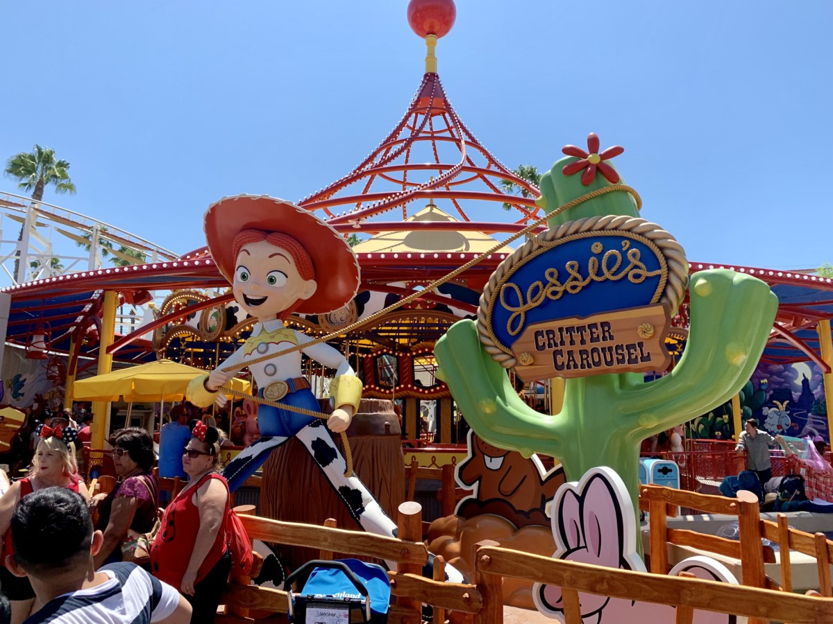 Disney California Adventure Photo Report 8-11-19 Crowds, Mickey Missing from Silly Symphony Swings, New Merch