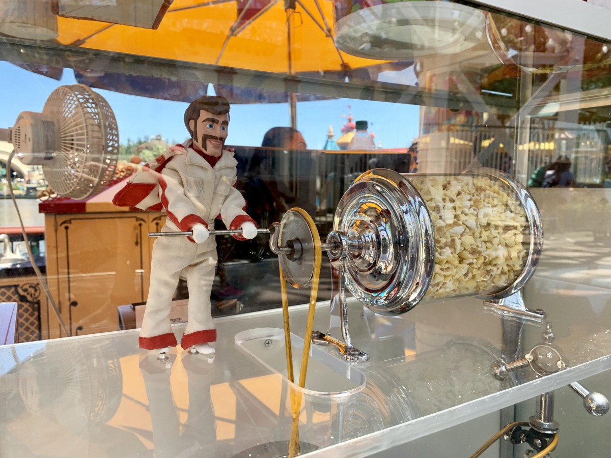 Disney California Adventure Photo Report 8-11-19 Crowds, Mickey Missing from Silly Symphony Swings, New Merch