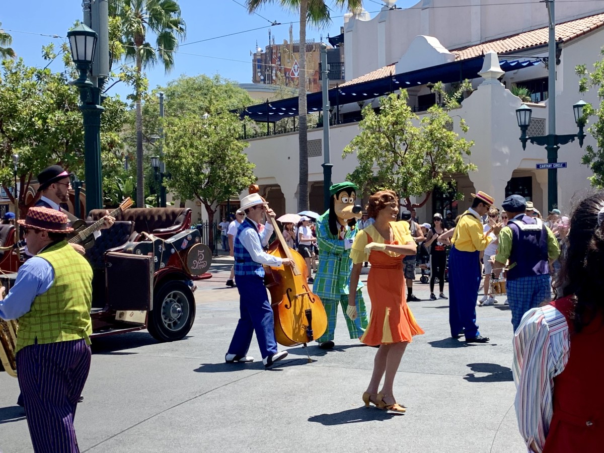 Disney California Adventure Photo Report 8-11-19 Crowds, Mickey Missing from Silly Symphony Swings, New Merch
