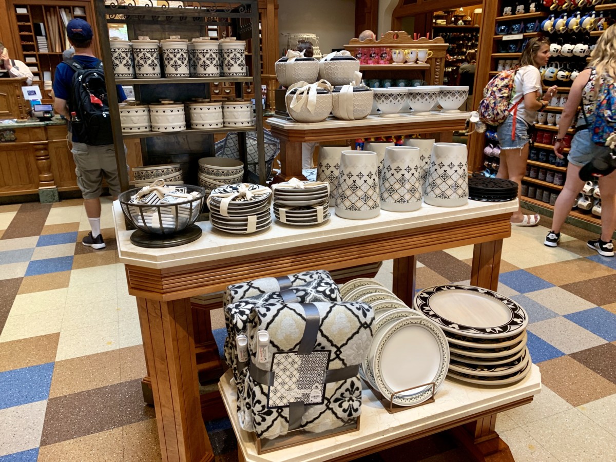 Disney California Adventure Photo Report 8-11-19 Crowds, Mickey Missing from Silly Symphony Swings, New Merch