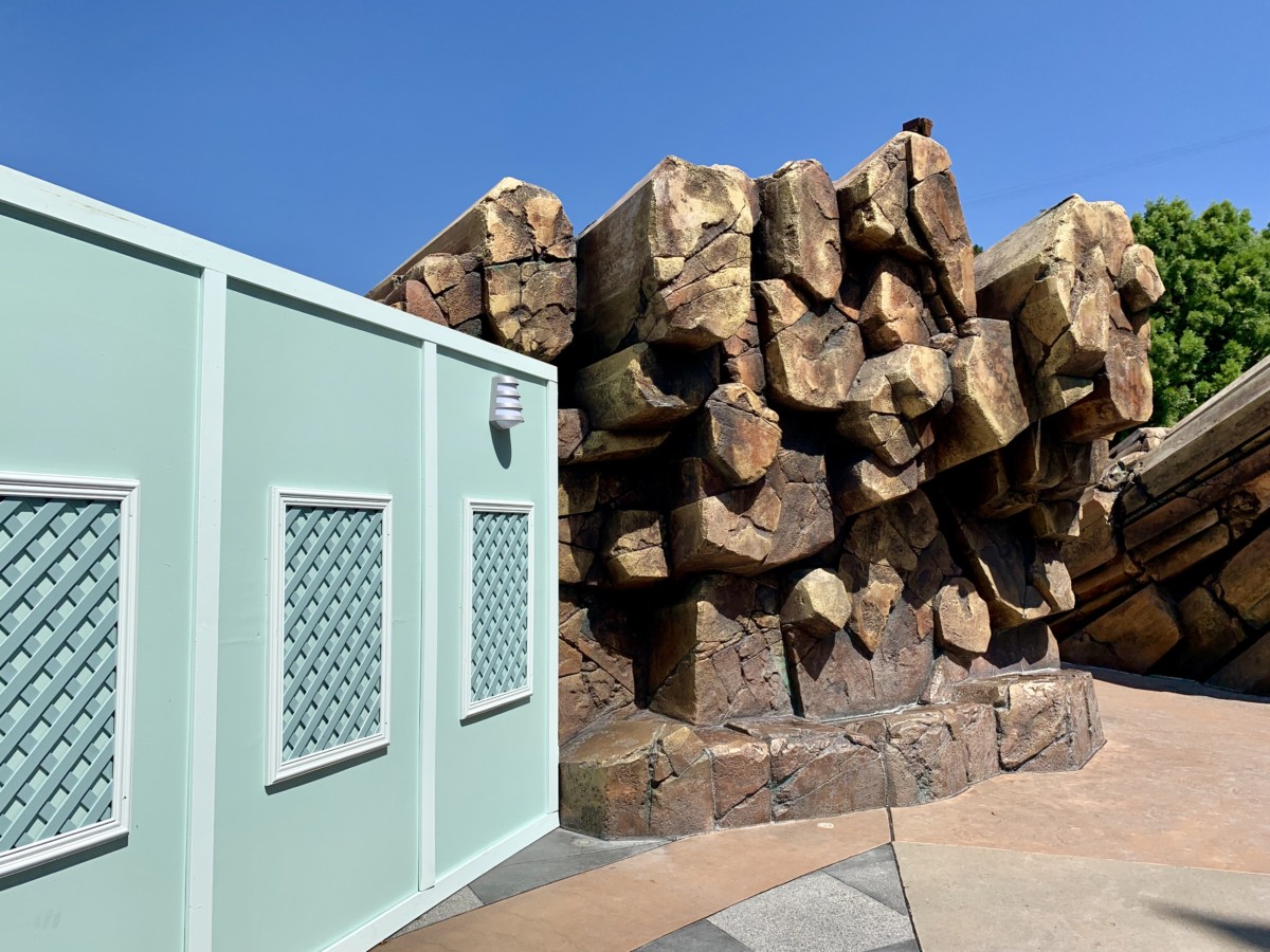 Disneyland Park Photo Report August 17 2019 Tomorrowland Refurbishment Halloween Decor and more 