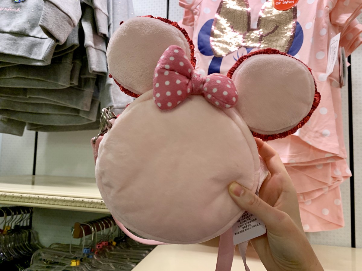 Disneyland Photo Report 8:28:19 Adventureland Refurbishment, Character Sightings, and Pumpkin Cream Cold Brew and more