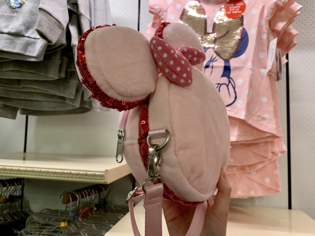 Disneyland Photo Report 8:28:19 Adventureland Refurbishment, Character Sightings, and Pumpkin Cream Cold Brew and more