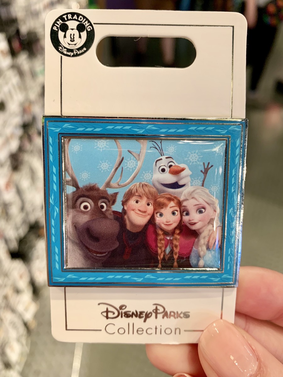 Disneyland Photo Report Frozen Pins Star Wars: Galaxy's Edge Crowds and More August 7 2019