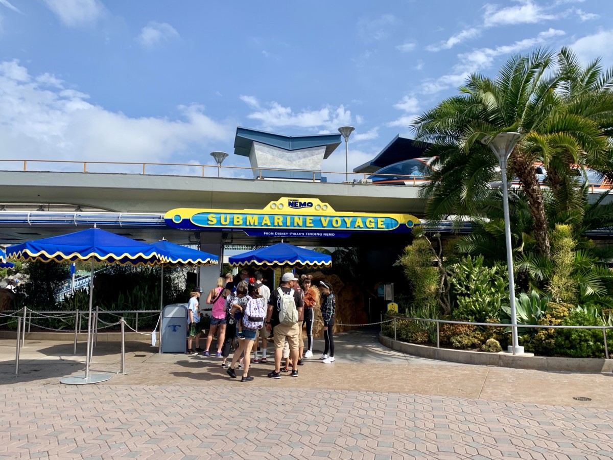 Disneyland Photo Report Frozen Pins Star Wars: Galaxy's Edge Crowds and More August 7 2019