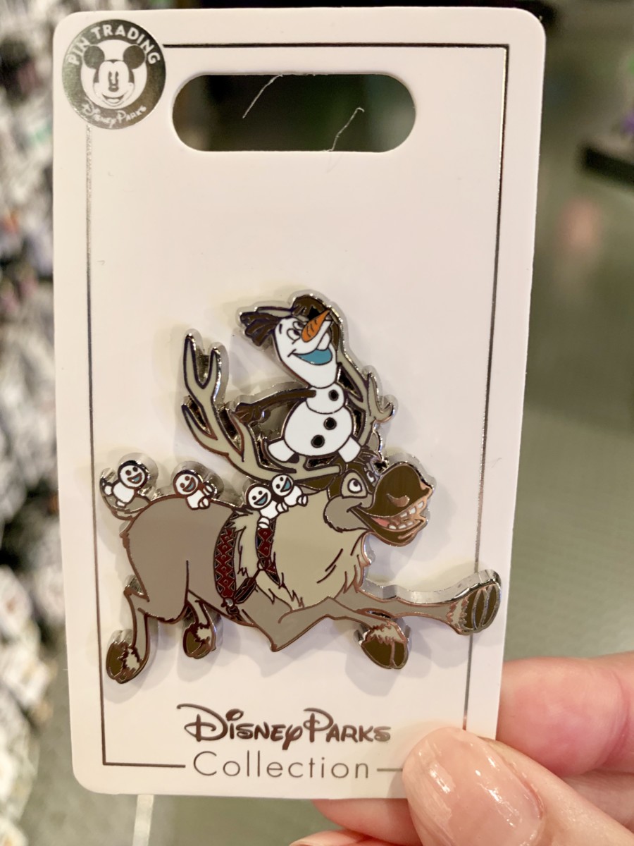 Disneyland Photo Report Frozen Pins Star Wars: Galaxy's Edge Crowds and More August 7 2019