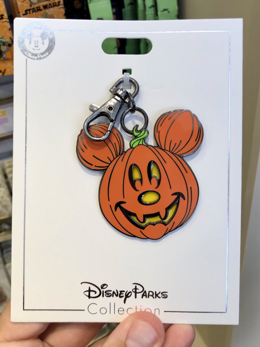  Disneyland Resort Halloween Pin Merchandise
