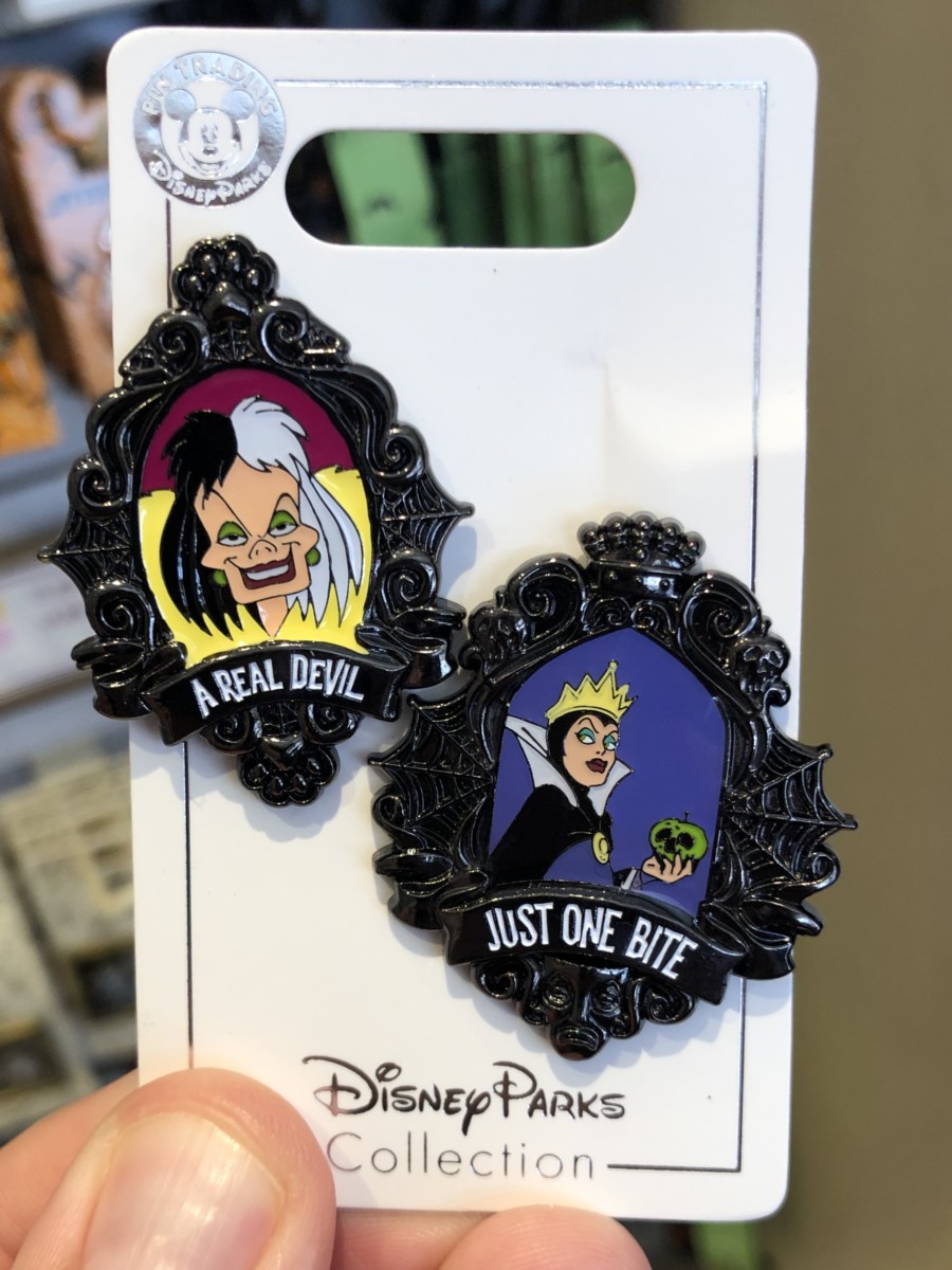  Disneyland Resort Halloween Pin Merchandise
