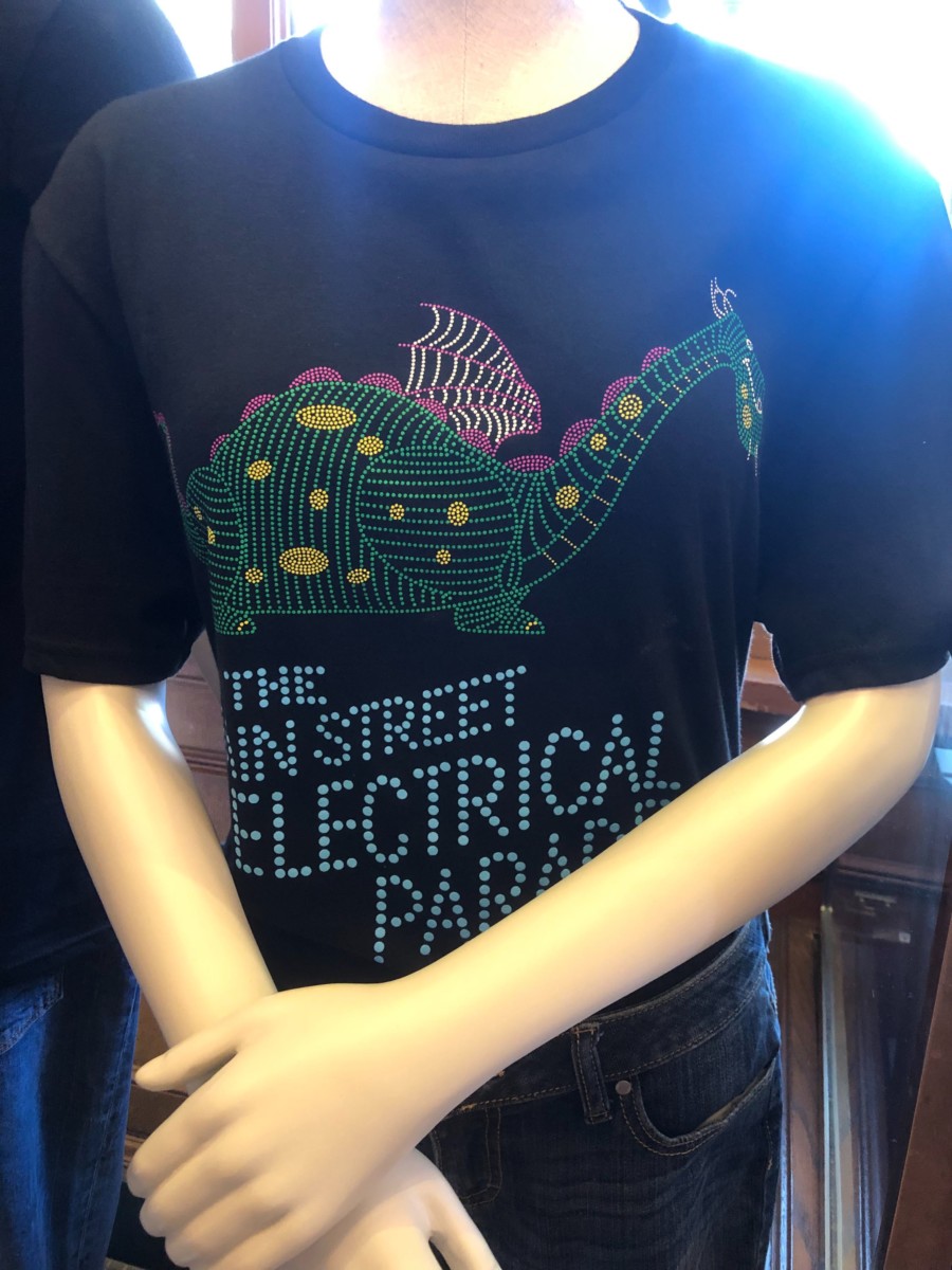 Main Street Electrical Parade Disneyland Merchandise 2019 Elliot Annual Passholder T-Shirt
