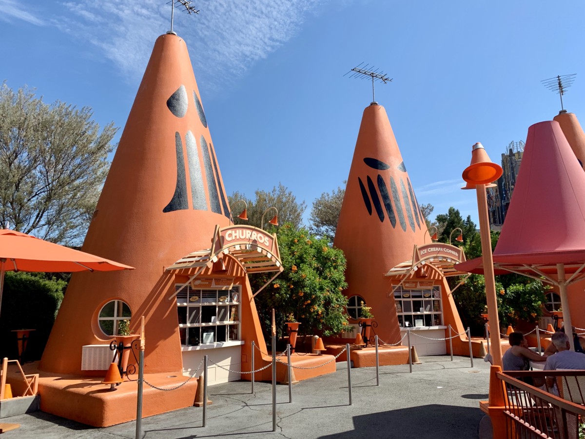 Disney California Adventure Photo Report 9:4:19 Tiana Alex and Ani Bangle, Halloween Decorations and More!