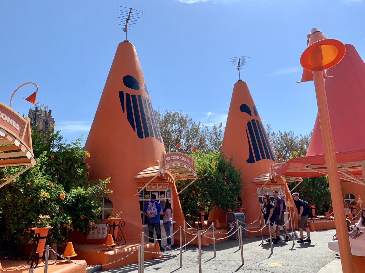 Disney California Adventure Photo Report 9:4:19 Tiana Alex and Ani Bangle, Halloween Decorations and More!