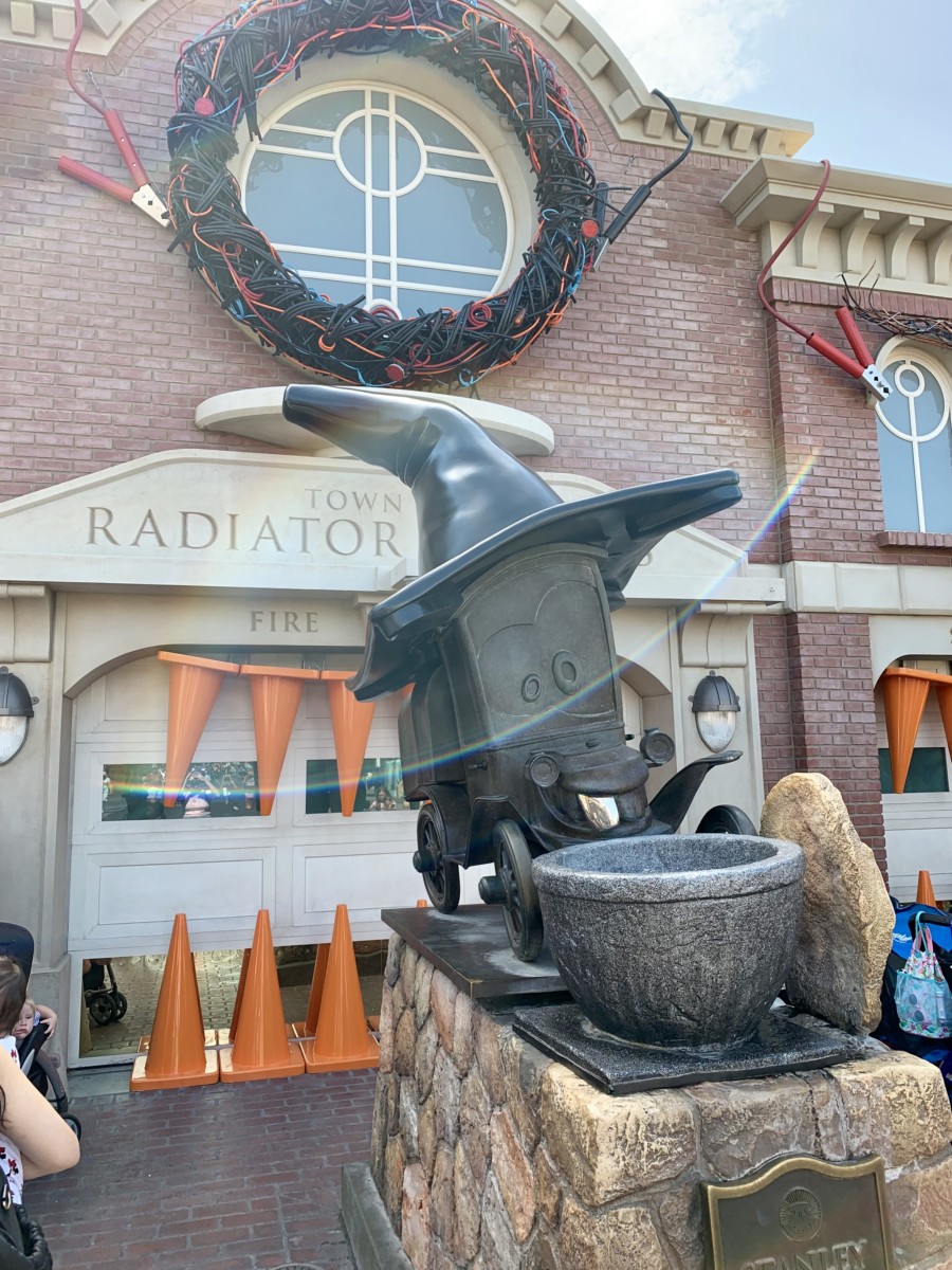Disney California Adventure Photo Report 9:4:19 Tiana Alex and Ani Bangle, Halloween Decorations and More!
