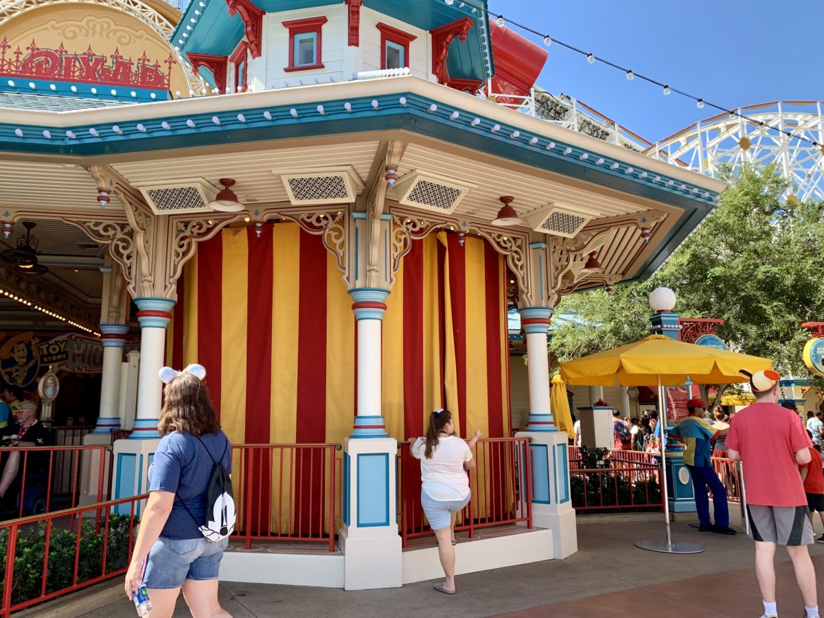 Disney California Adventure Photo Report 9:4:19 Tiana Alex and Ani Bangle, Halloween Decorations and More!