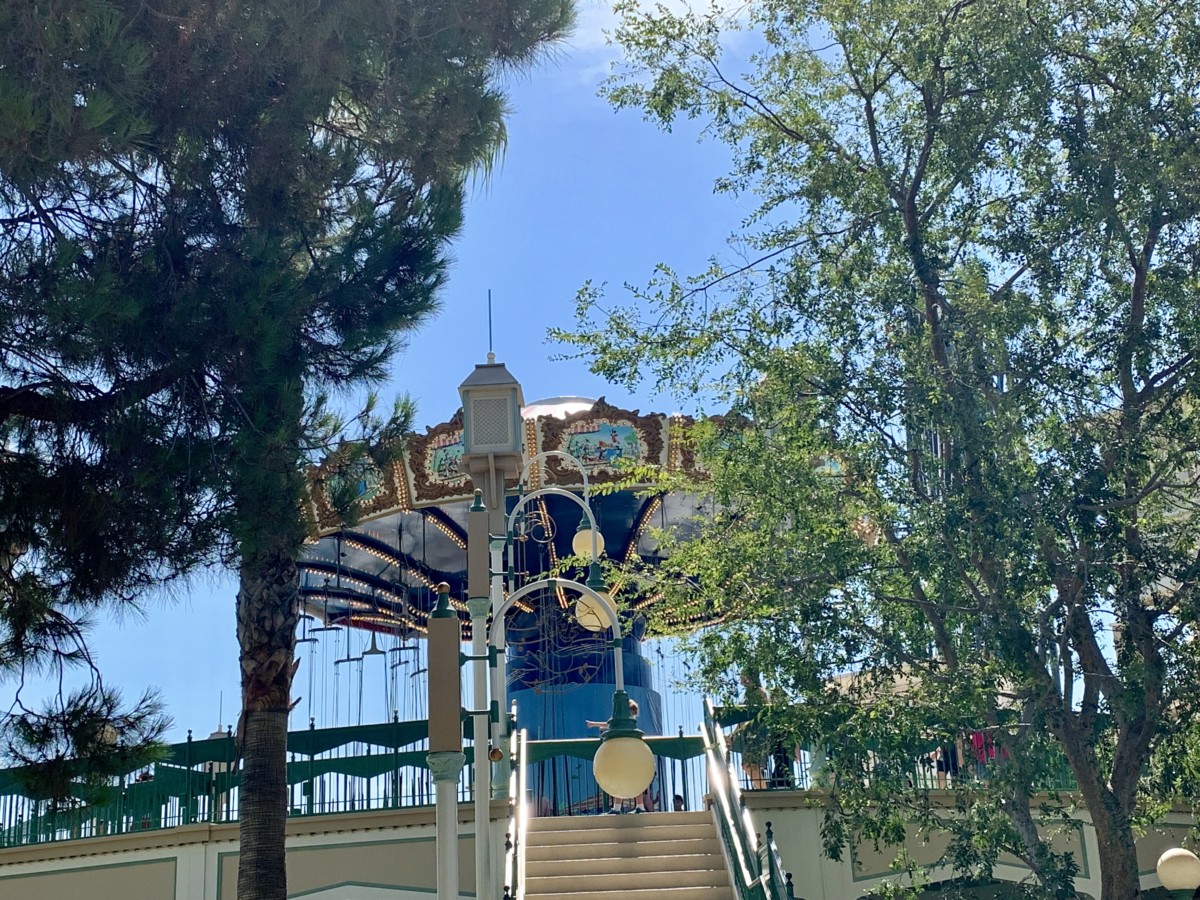 Disney California Adventure Photo Report 9:4:19 Tiana Alex and Ani Bangle, Halloween Decorations and More!