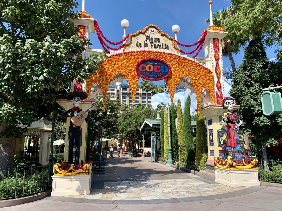 Disney California Adventure Photo Report 9:4:19 Tiana Alex and Ani Bangle, Halloween Decorations and More!