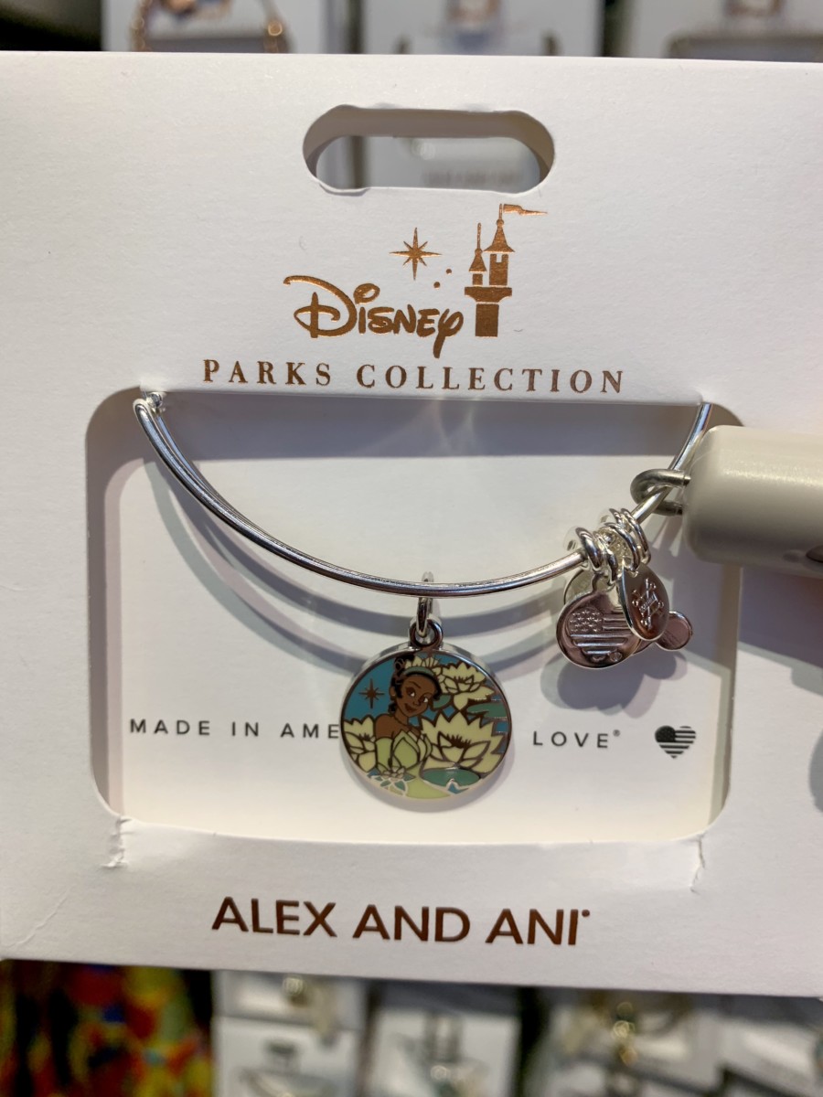 Disney California Adventure Photo Report 9:4:19 Tiana Alex and Ani Bangle, Halloween Decorations and More! 