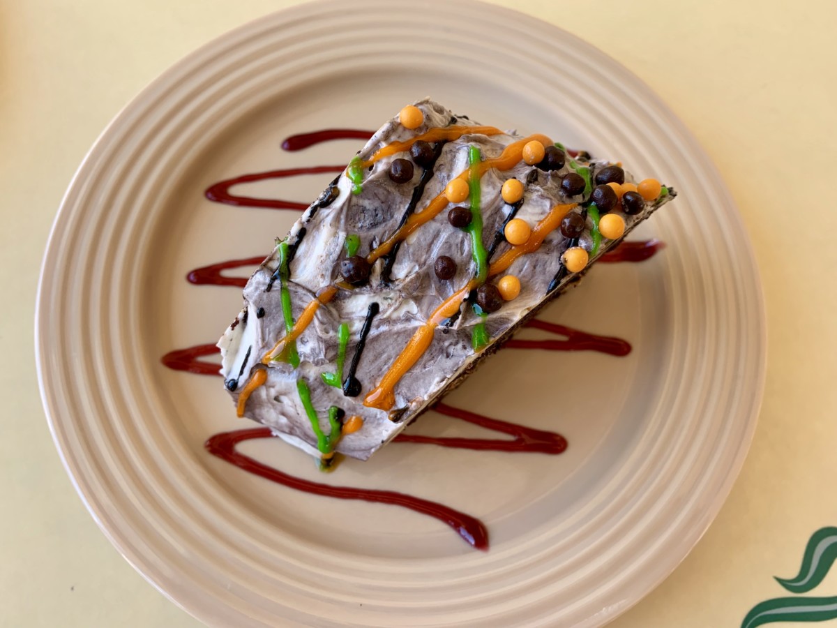 Monster Halloween Cake, Halloween Minnie Mouse Cake, Chocolate Coffee Yule Log Plaza Inn for Halloween TIme 2019 in Disneyland Park