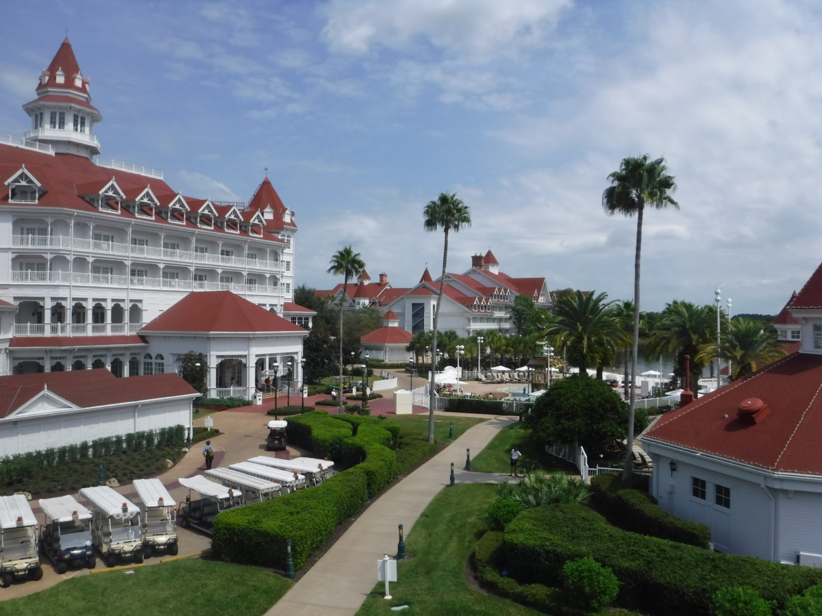 Grand Floridian Exterior Day