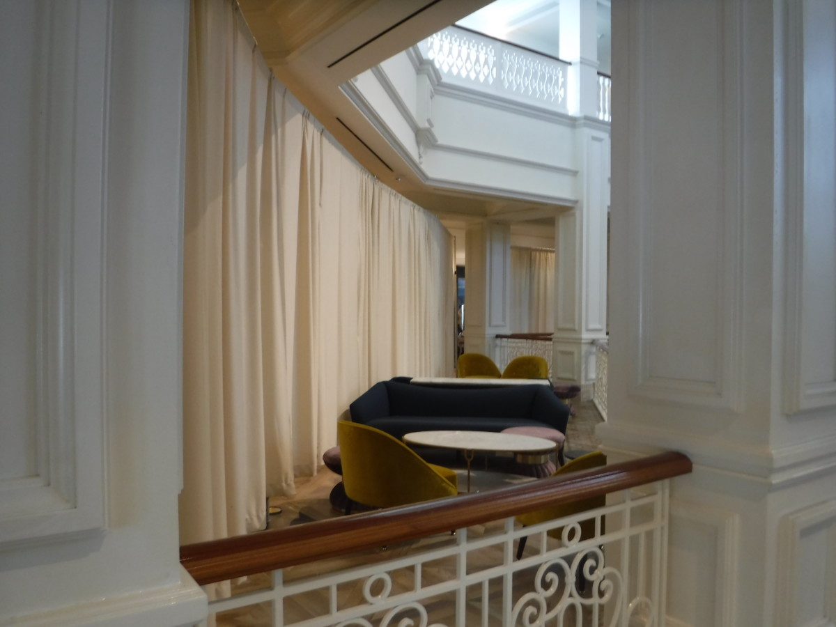 gf balcony waiting area