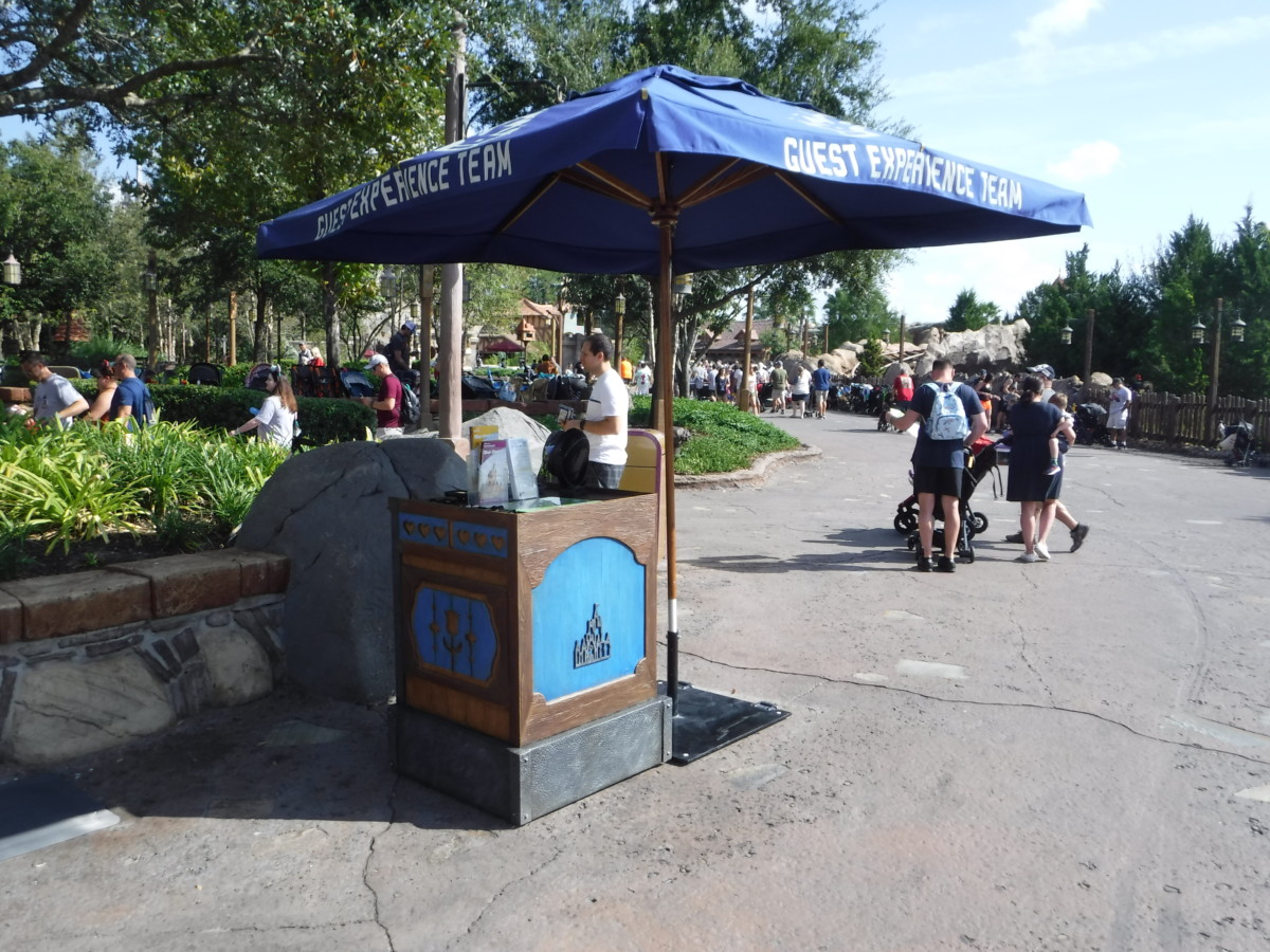 Guest Experience Lectern Fantasyland