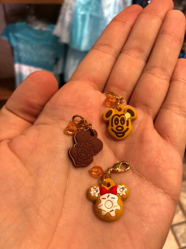 Mickey Minnie Snack Charms Waffle Doughnut Ice Cream Sandwich Sir Mickey's Magic Kingdom