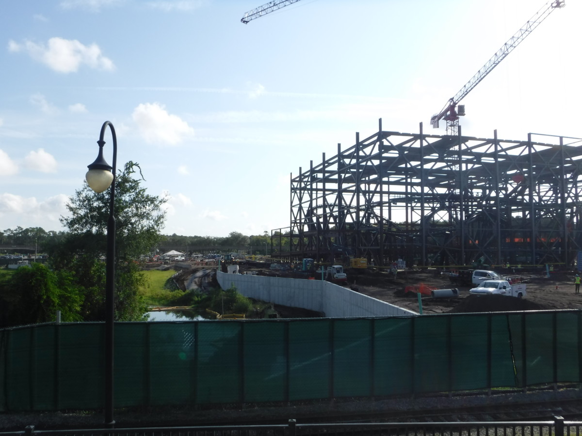 Tron Construction hole 