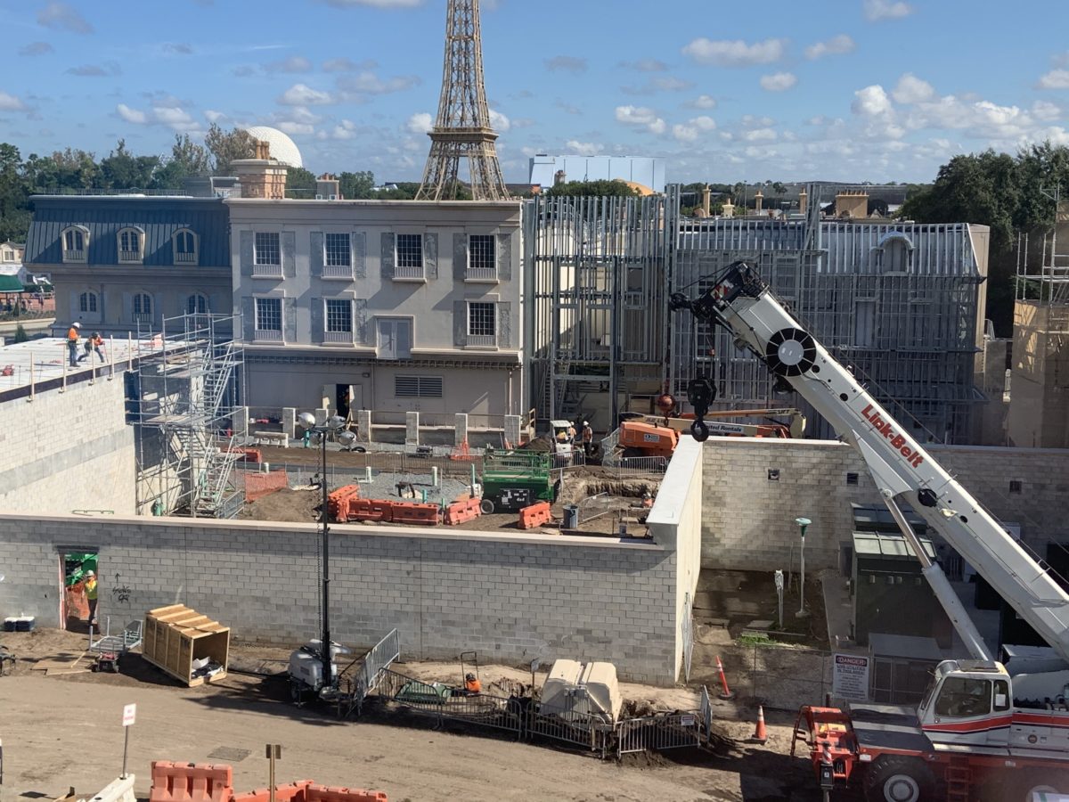 Remy’s Ratatouille Adventure 10/29