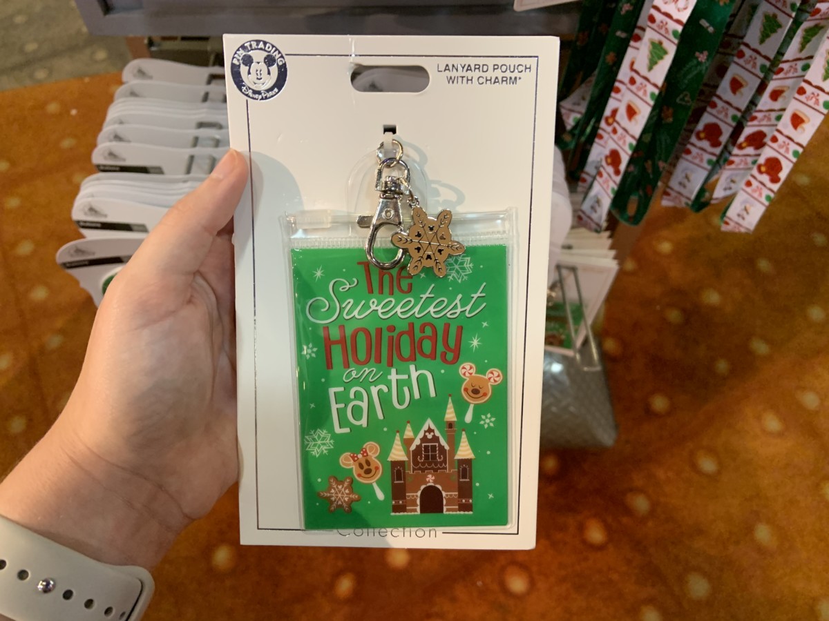 Holiday badge holder