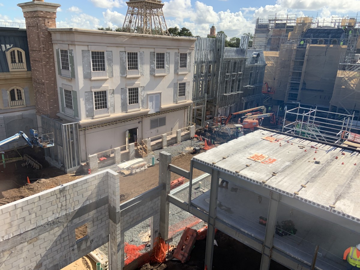 Remy’s Ratatouille Adventure 10/29