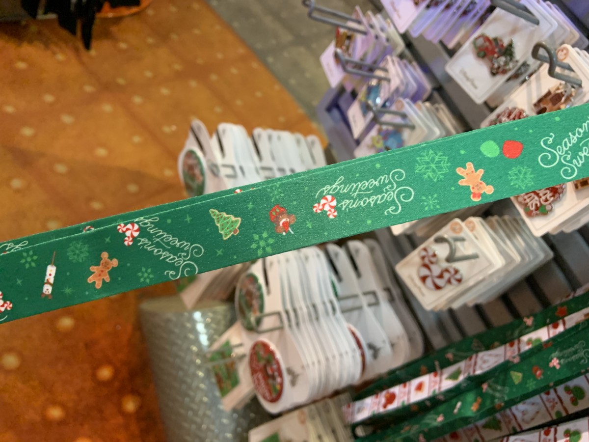 Holiday lanyard