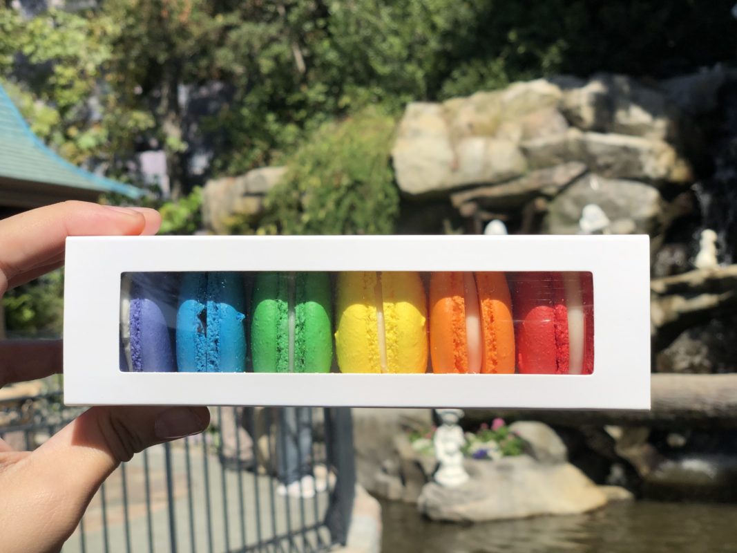 rainbow macarons