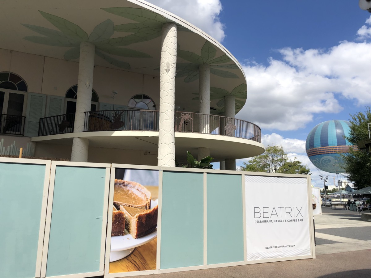 Construction walls go up at Bongo's Cuban Cafe