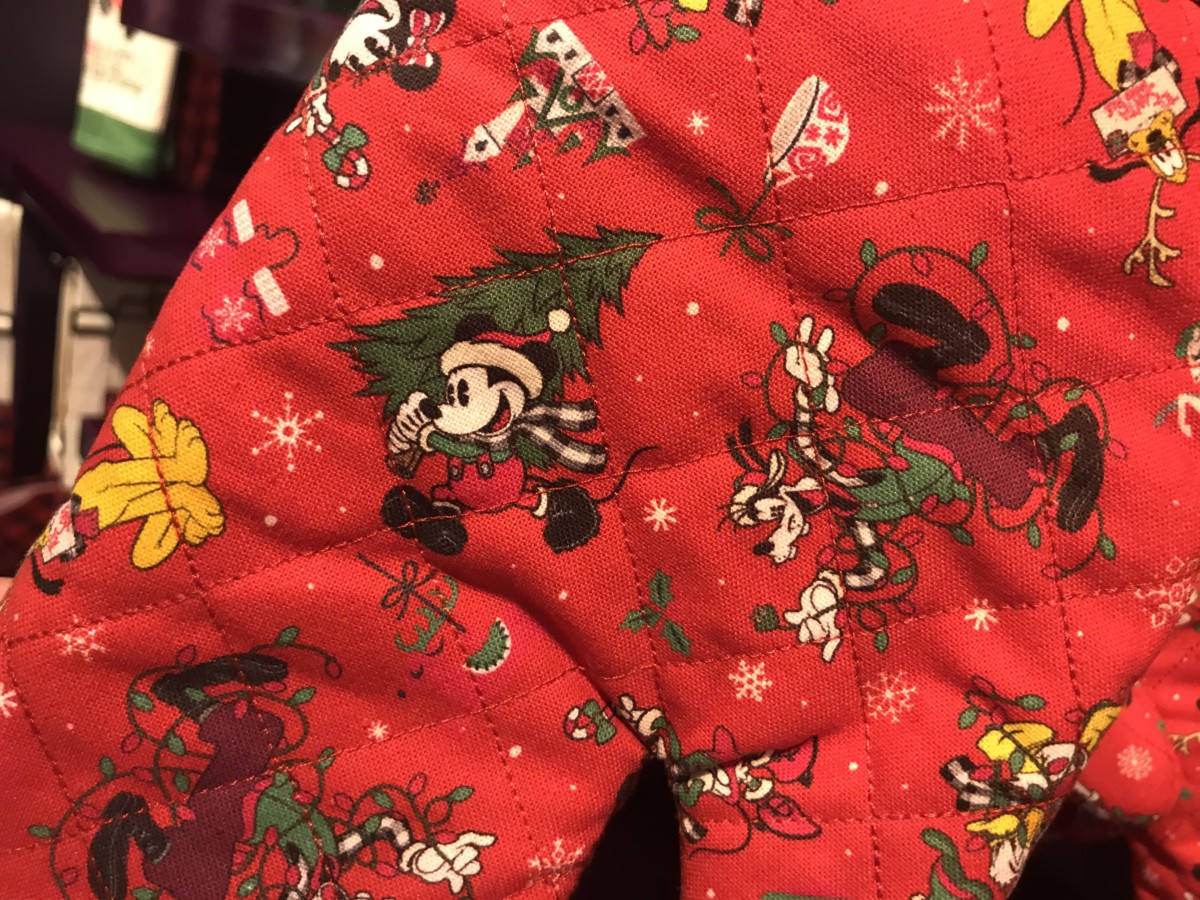 christmas oven mitt