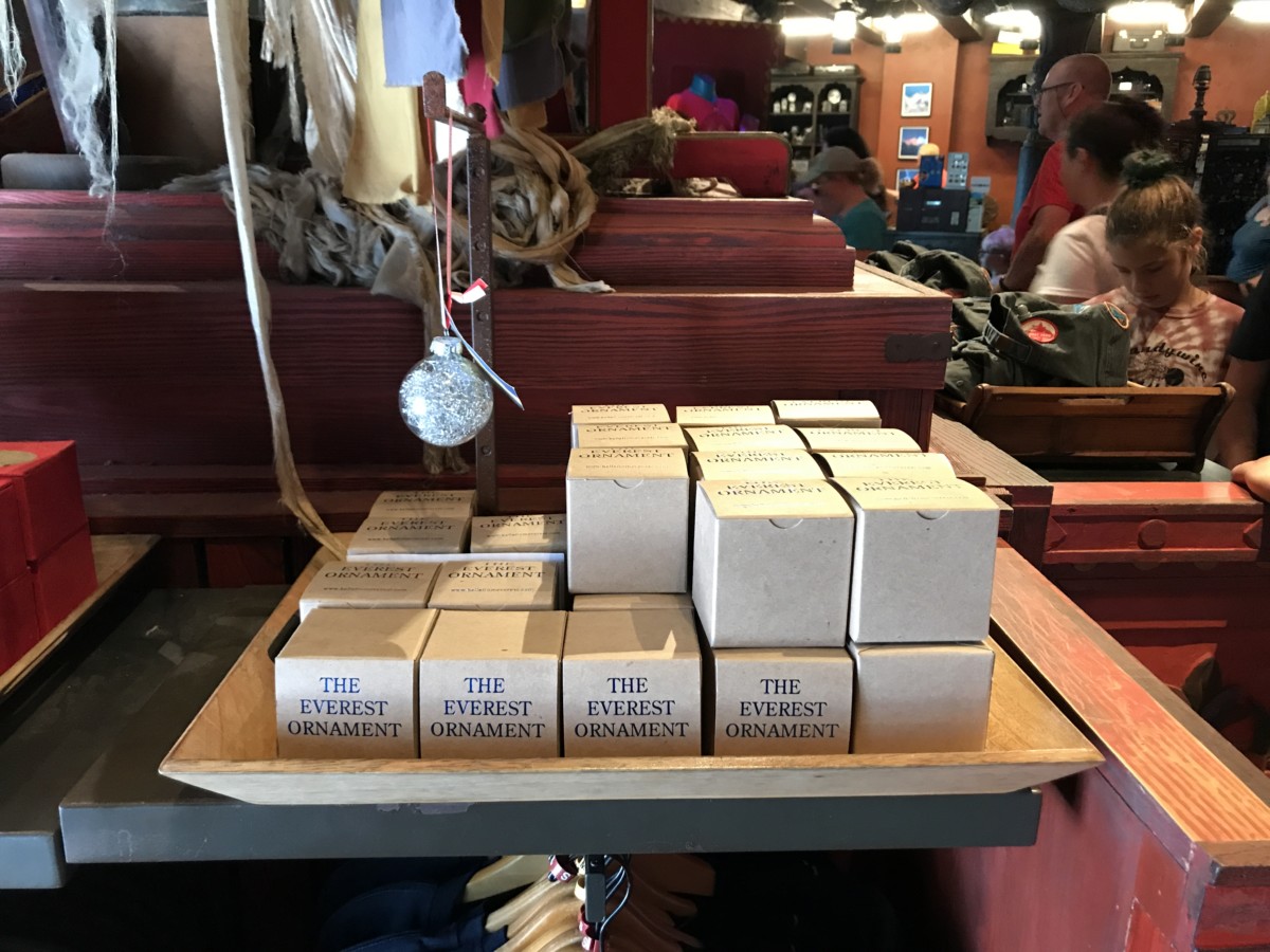 everest ornament
