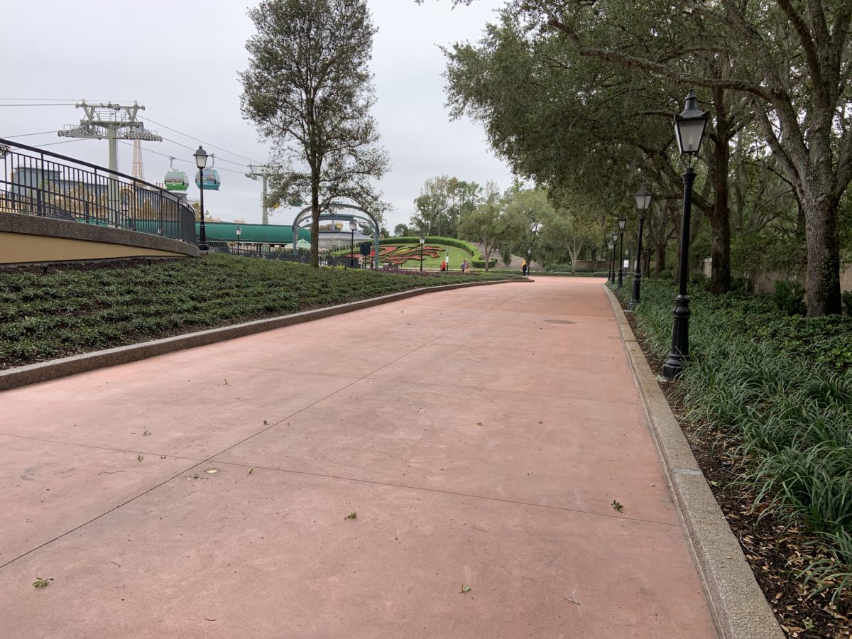 International Gateway smoking area 11/17/19 2