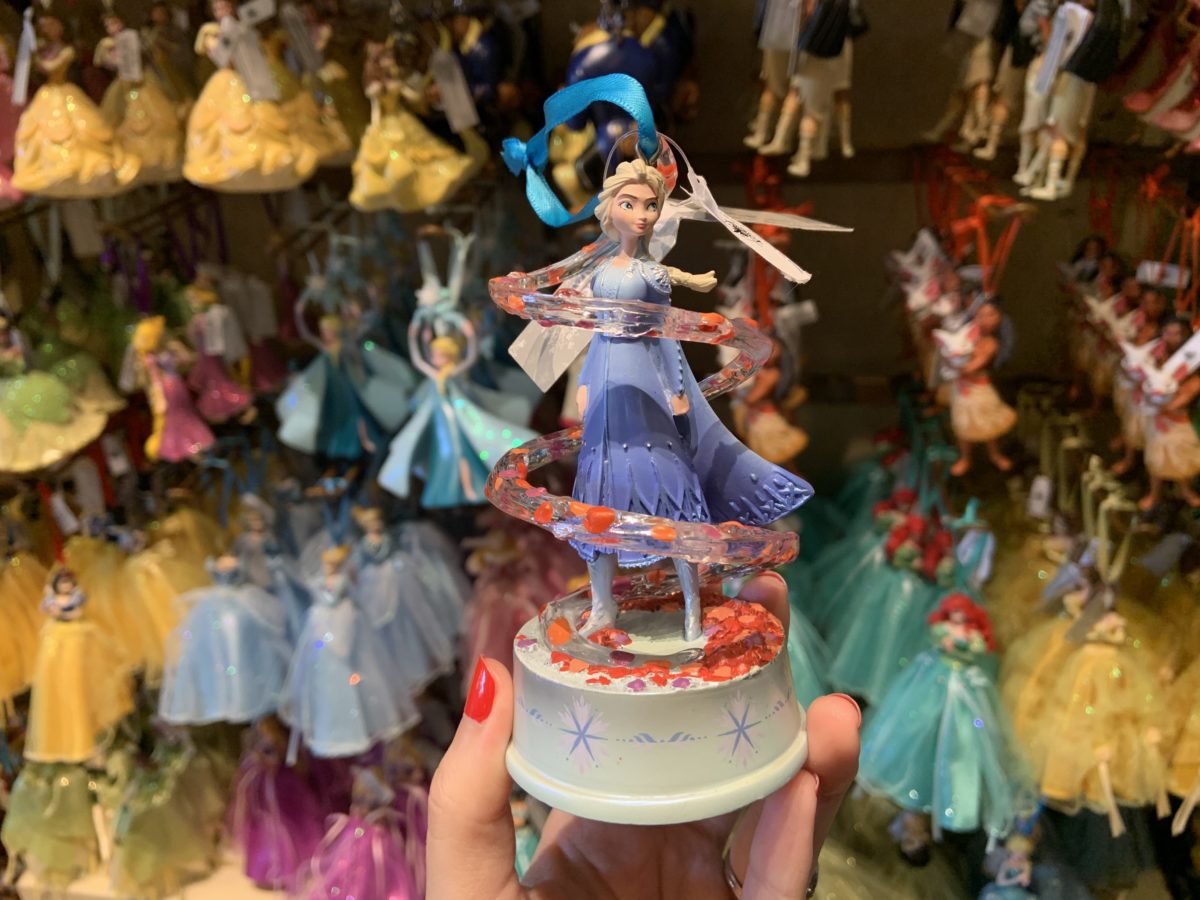 Elsa ornament 2019 1