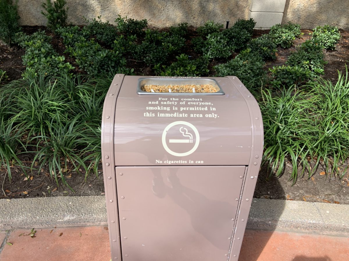 International Gateway smoking area 10/26/19 (1)