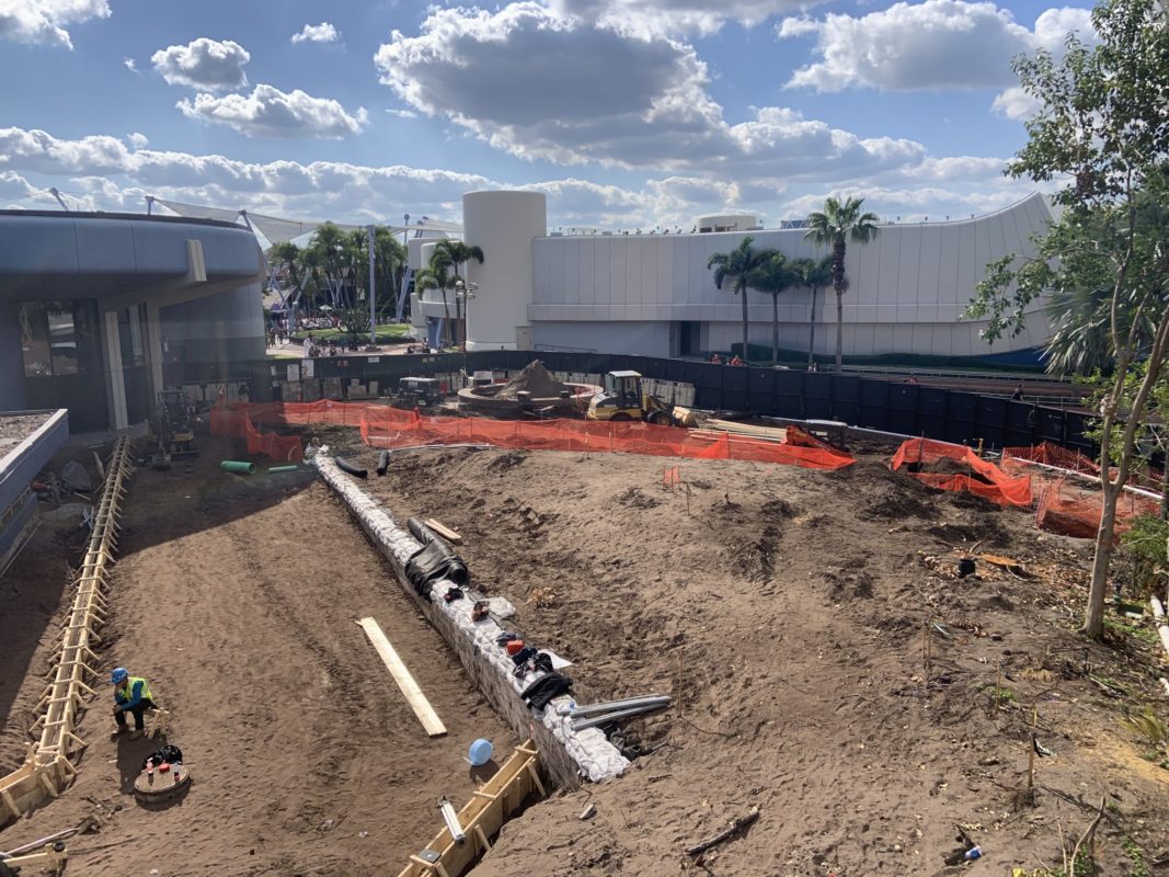 Construction by EPCOT guest services 11/21/19 1