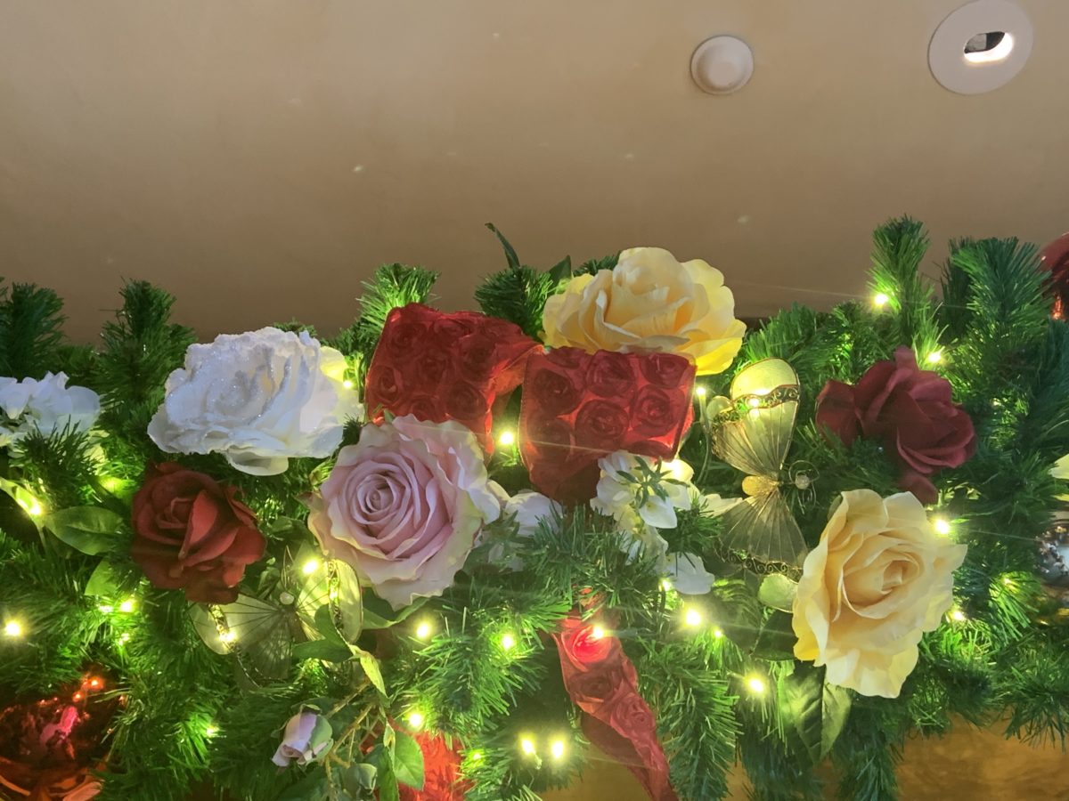 Bonjour! Village Gifts Christmas (3)