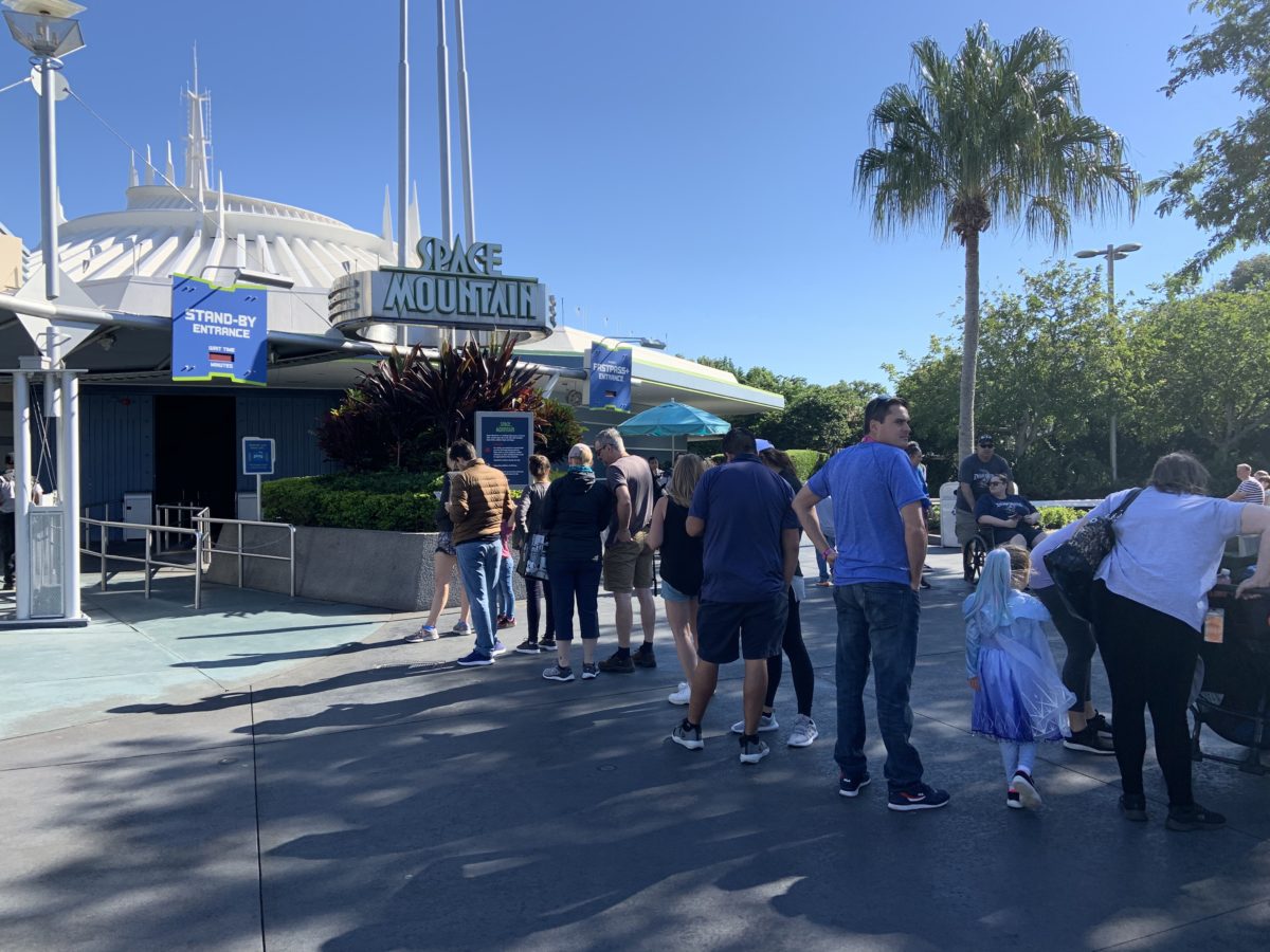 Space Mountain Line