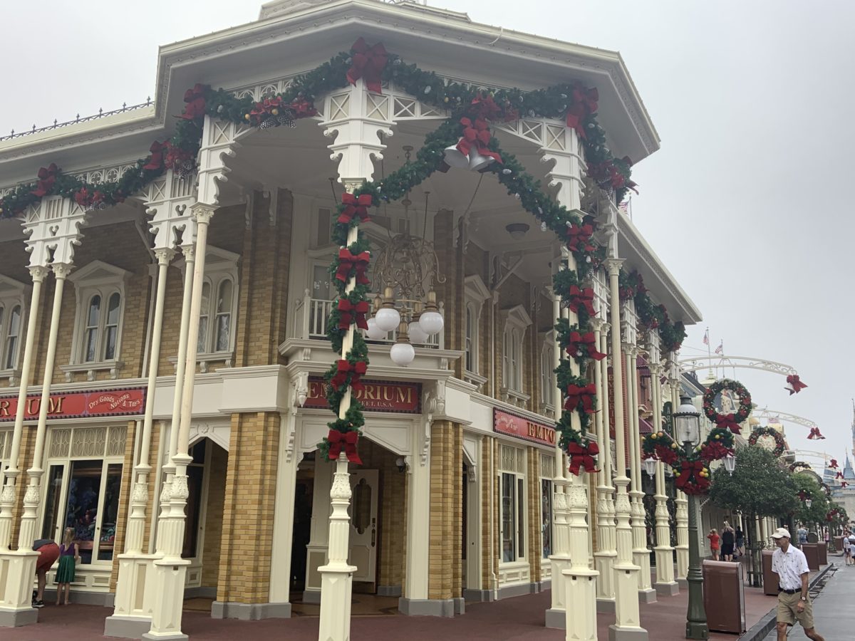 Main Street Christmas Decorations 11/6/19 (8)