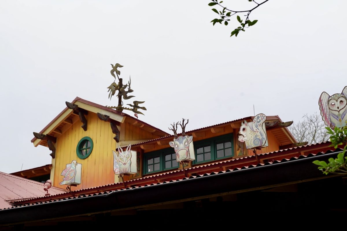 Discovery Island Christmas Decorations