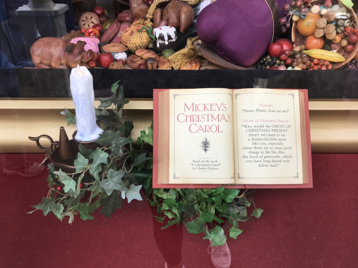 Christmas window display