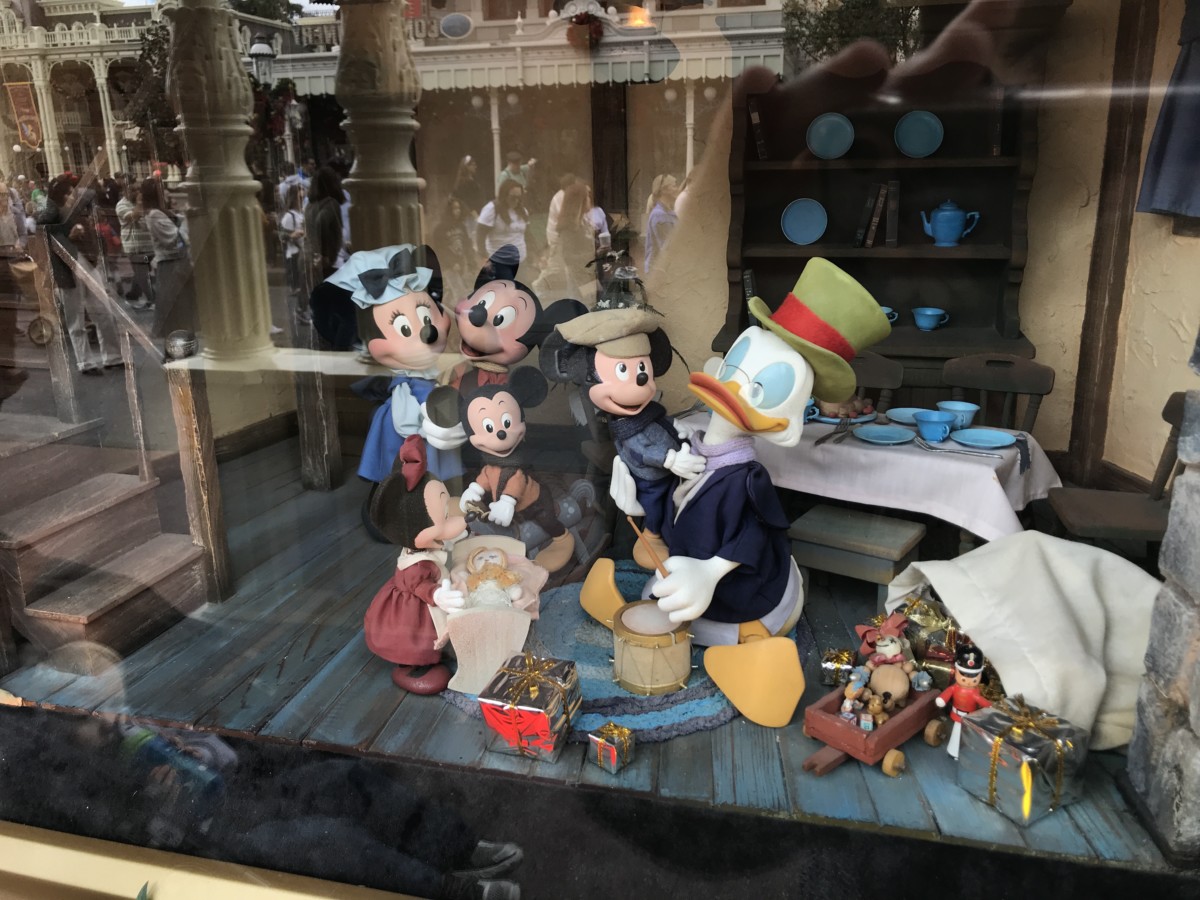 Christmas window display