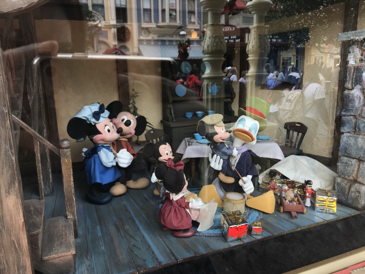 Christmas window display